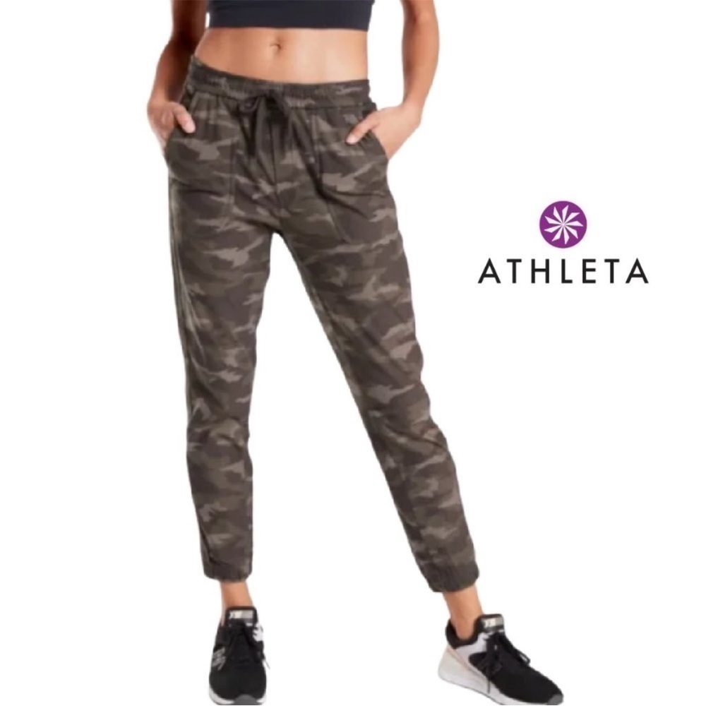 Athleta Camo Farallon Jogger Boca NWT size 26 3XL